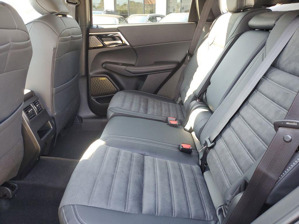 new 2026 Mitsubishi Outlander car, priced at $31,999