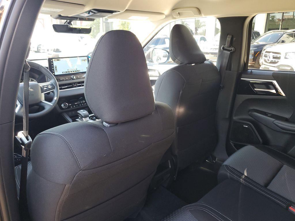 new 2026 Mitsubishi Outlander car, priced at $31,651