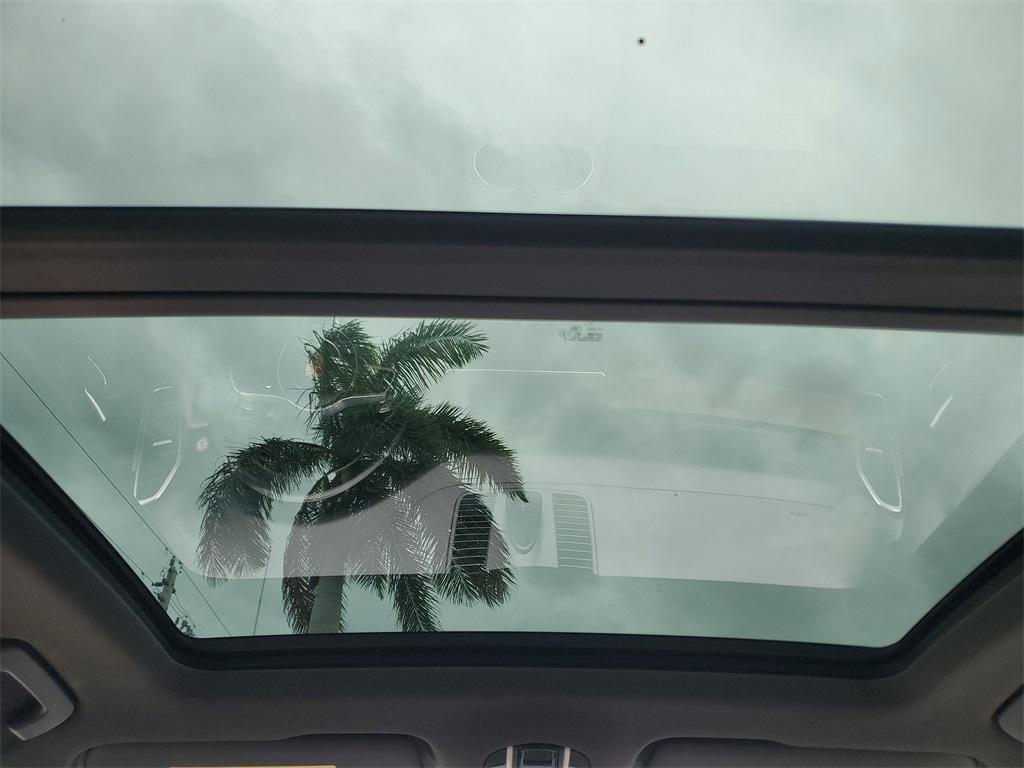 used 2019 Porsche Cayenne car, priced at $32,999