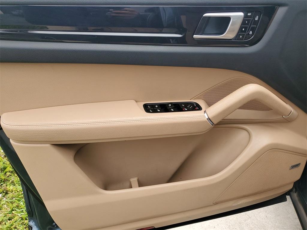 used 2019 Porsche Cayenne car, priced at $32,999