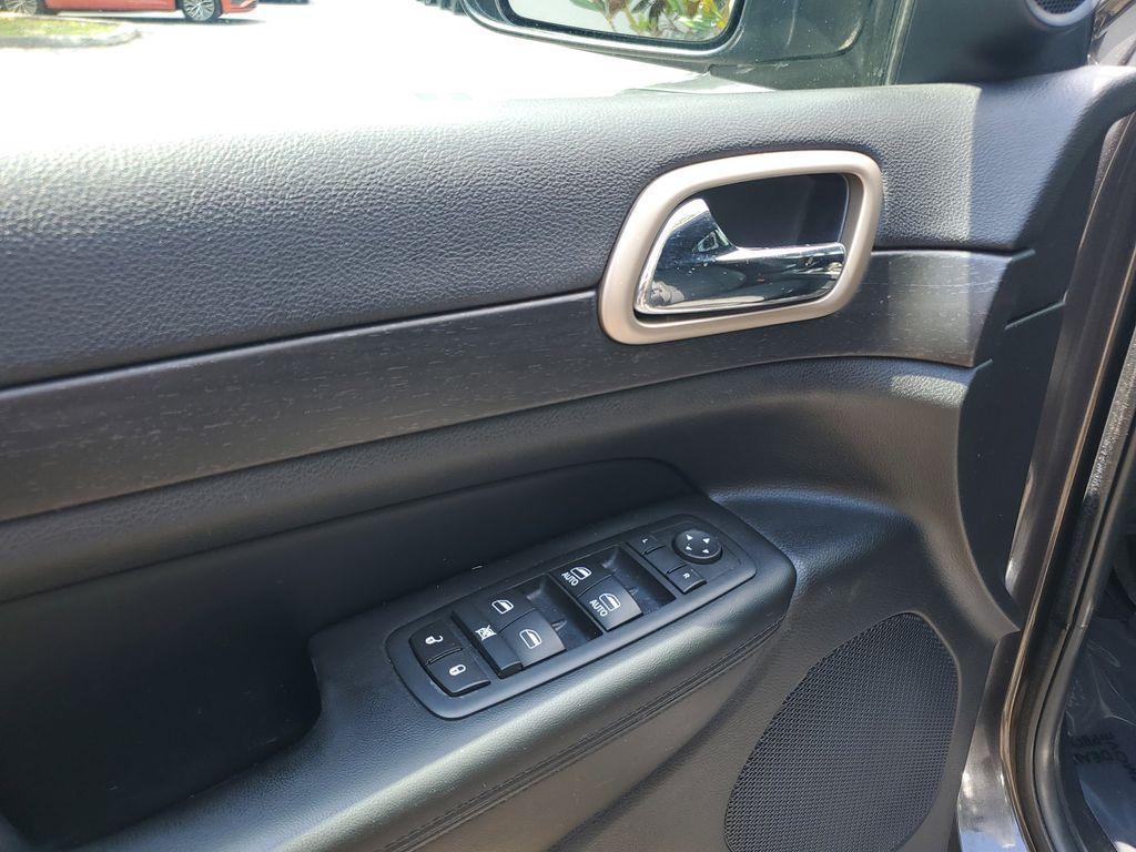 used 2017 Jeep Grand Cherokee car, priced at $13,299