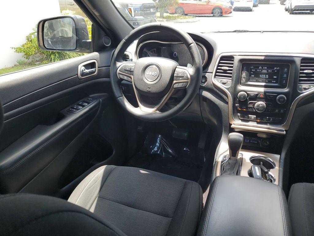 used 2017 Jeep Grand Cherokee car, priced at $13,299