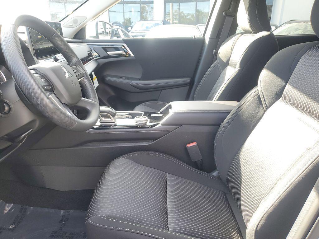 new 2026 Mitsubishi Outlander car, priced at $28,995