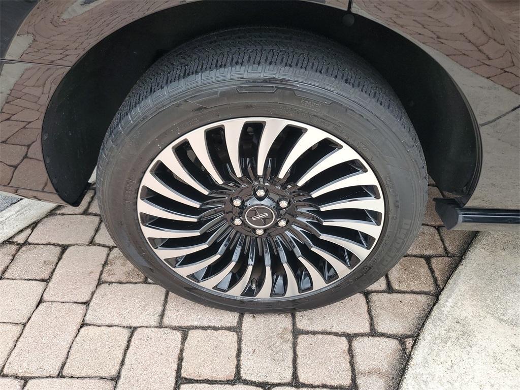 used 2021 Lincoln Navigator car, priced at $49,999