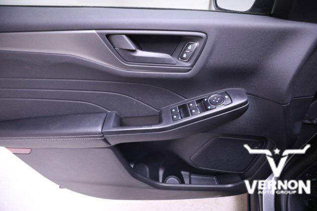 new 2025 Ford Escape car, priced at $25,499