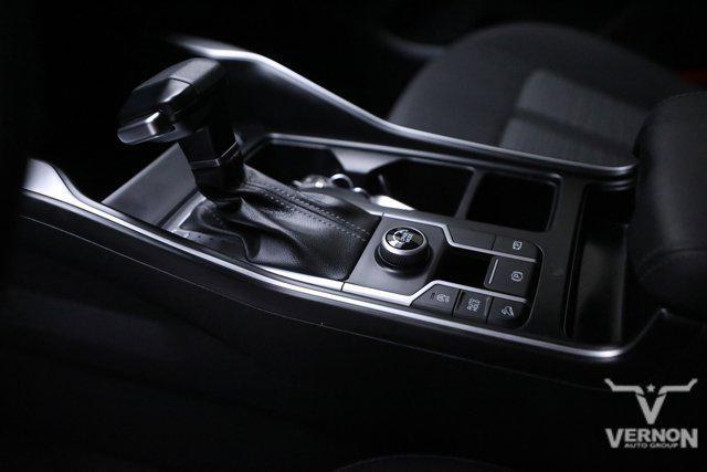 used 2025 Kia Sorento car, priced at $25,998