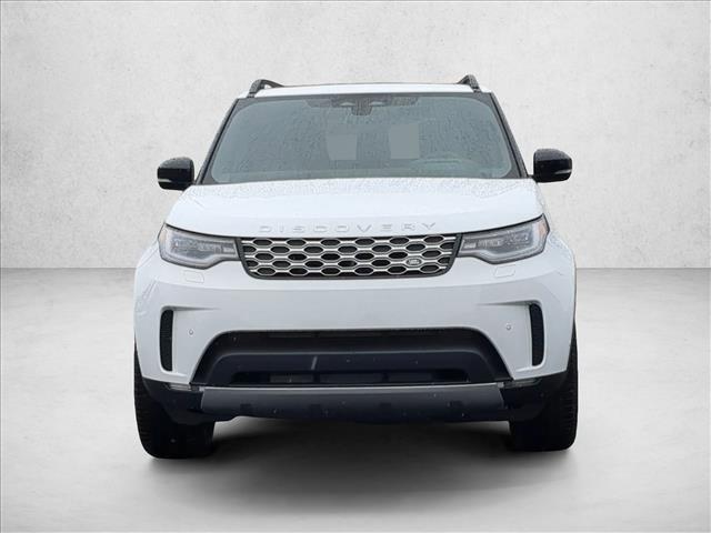 new 2026 Land Rover Discovery car, priced at $69,780