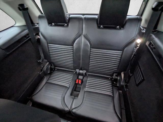 new 2024 Land Rover Discovery car, priced at $46,367