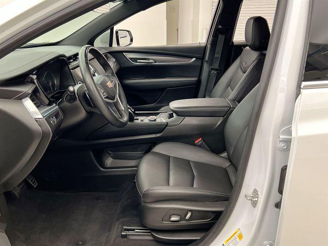 used 2025 Cadillac XT5 car, priced at $36,387