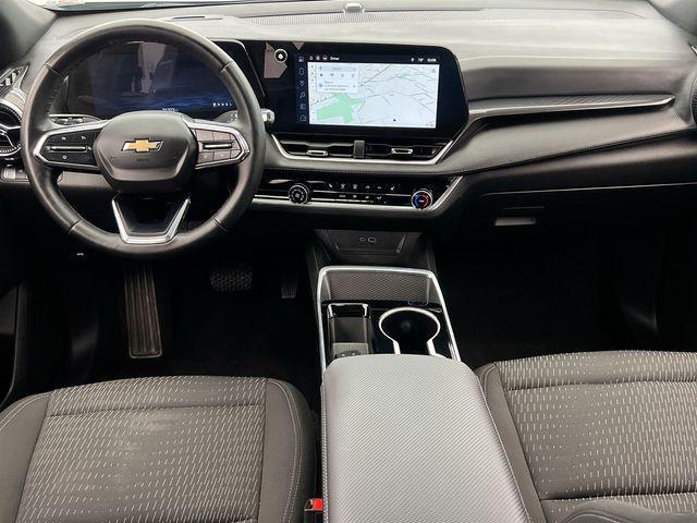 used 2025 Chevrolet Equinox car, priced at $29,387