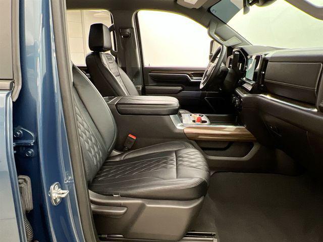 used 2025 Chevrolet Silverado 2500 car, priced at $69,387