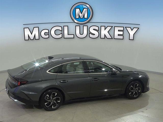 used 2025 Hyundai Sonata car, priced at $26,887