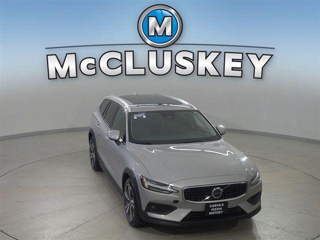used 2025 Volvo V60 Cross Country car, priced at $40,387