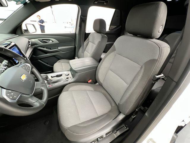used 2024 Chevrolet Traverse car, priced at $35,387