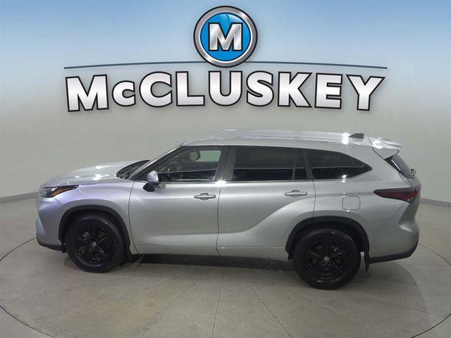 used 2024 Toyota Highlander car, priced at $40,387