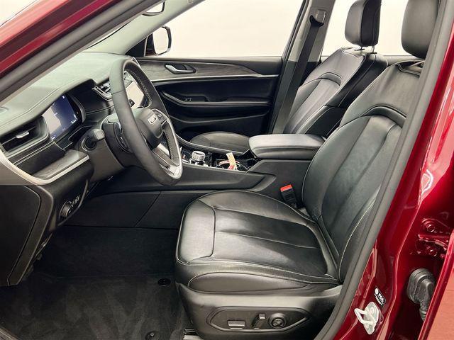 used 2023 Jeep Grand Cherokee car, priced at $37,890
