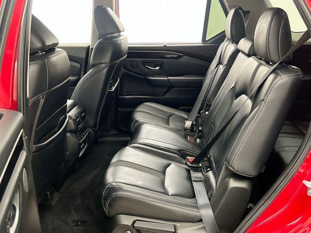 used 2023 Honda Pilot car, priced at $40,387