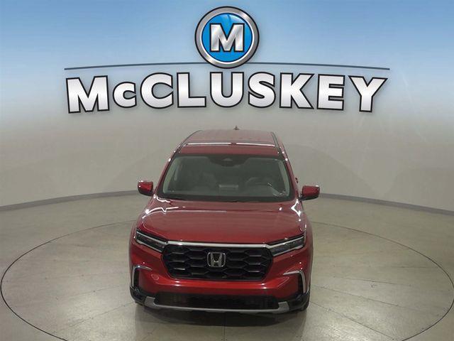 used 2023 Honda Pilot car, priced at $40,387