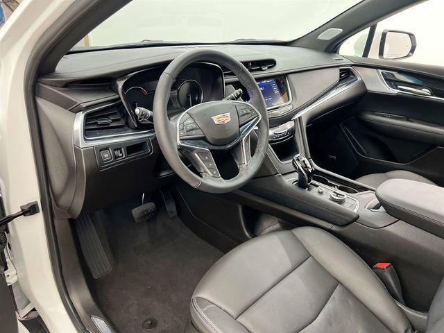 used 2024 Cadillac XT5 car, priced at $34,887