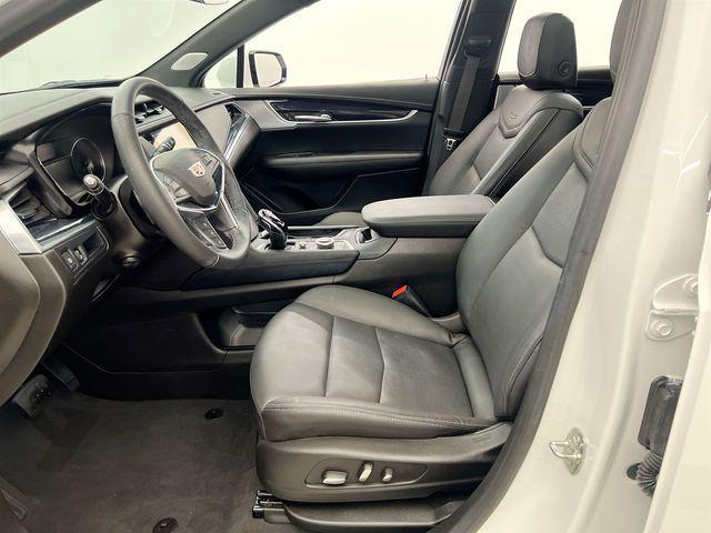 used 2024 Cadillac XT5 car, priced at $34,887