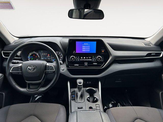 used 2023 Toyota Highlander Hybrid car, priced at $35,549