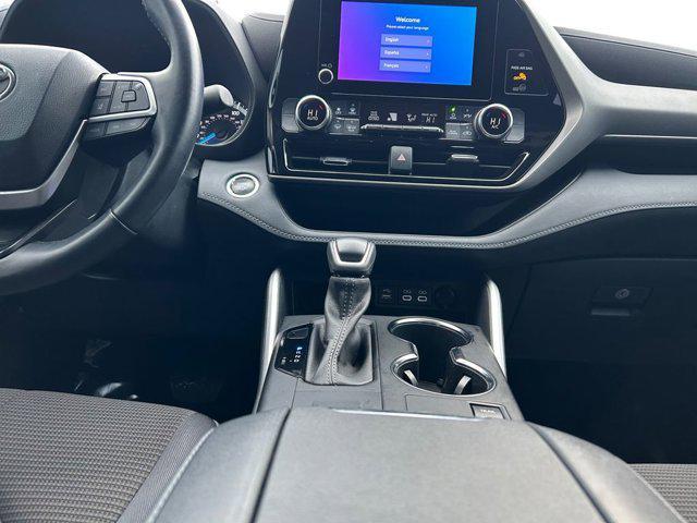 used 2023 Toyota Highlander Hybrid car, priced at $35,549