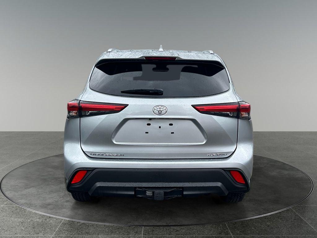 used 2022 Toyota Highlander car, priced at $38,992