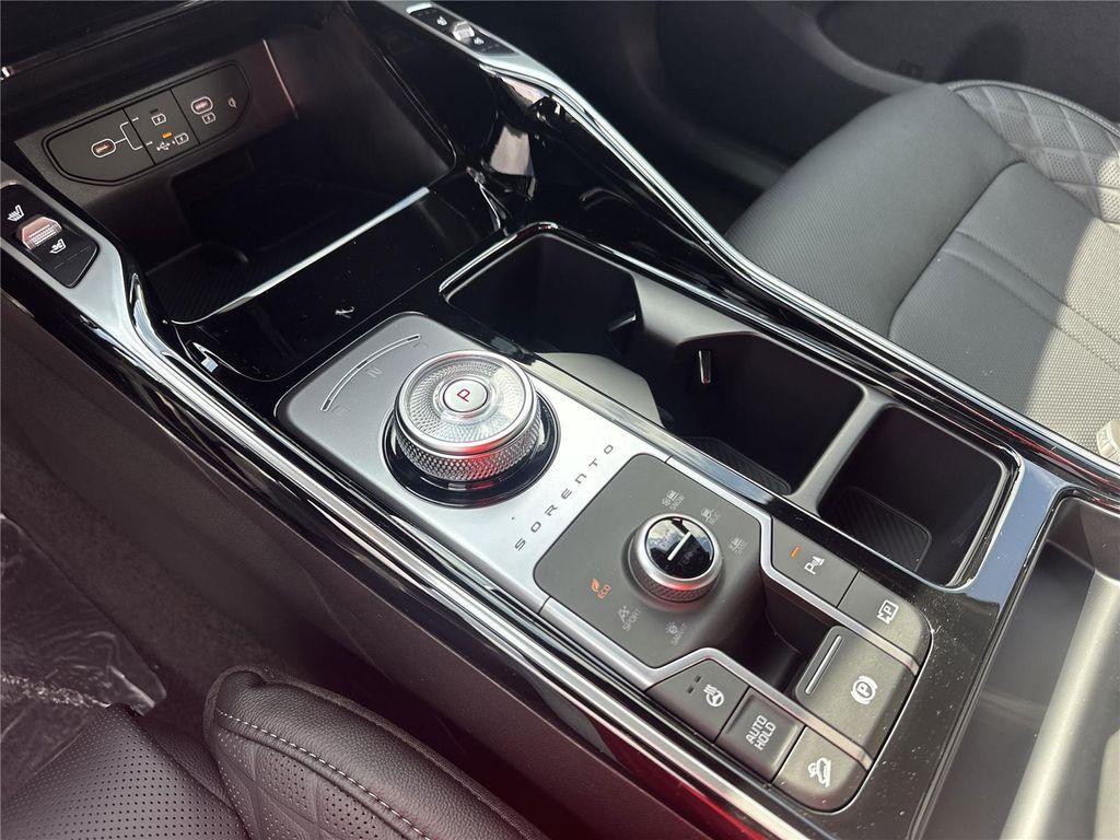 new 2026 Kia Sorento Hybrid car, priced at $47,102