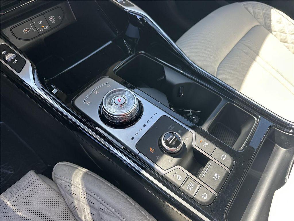 new 2026 Kia Sorento Hybrid car, priced at $46,707