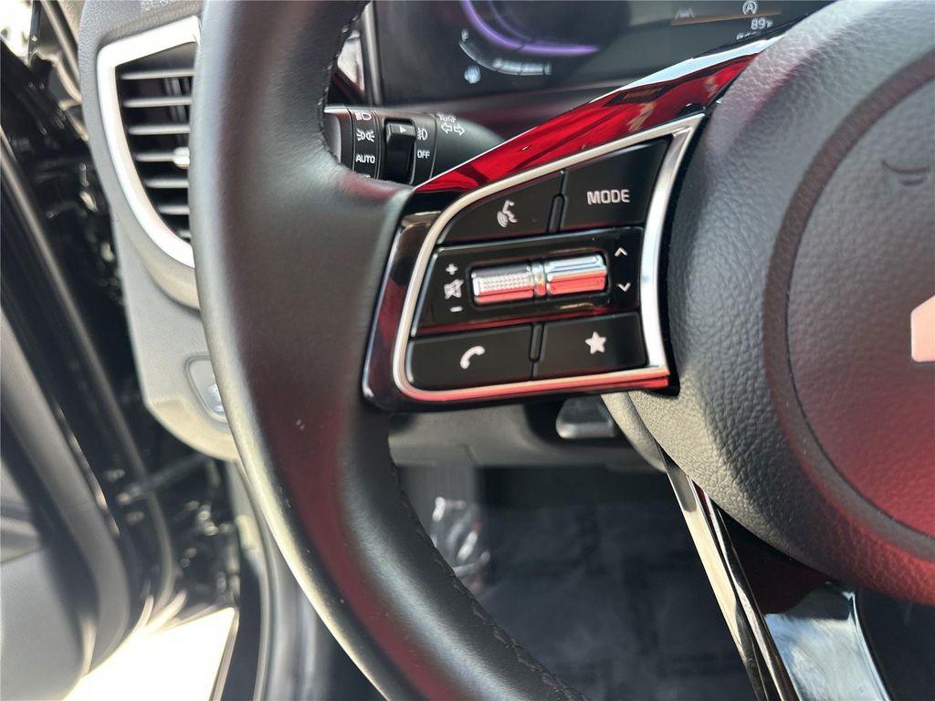 used 2025 Kia Seltos car, priced at $23,714
