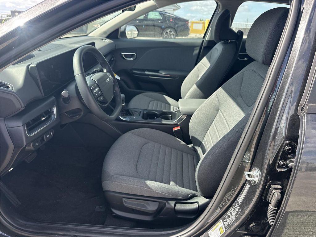 new 2025 Kia K4 car, priced at $23,975