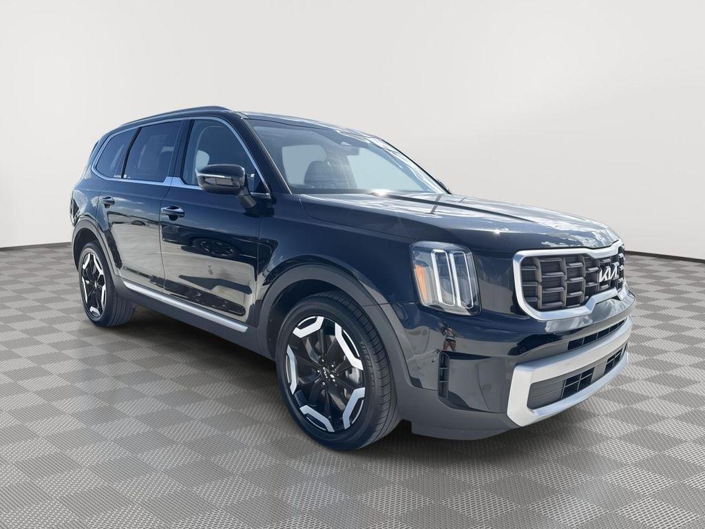 used 2023 Kia Telluride car, priced at $25,775