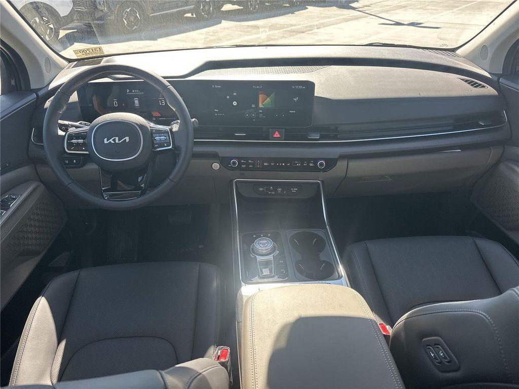 new 2026 Kia Carnival Hybrid car, priced at $43,875
