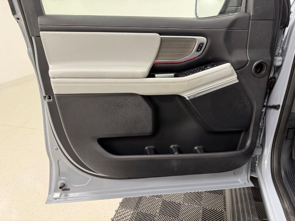 used 2025 Ford Expedition Max car, priced at $73,735