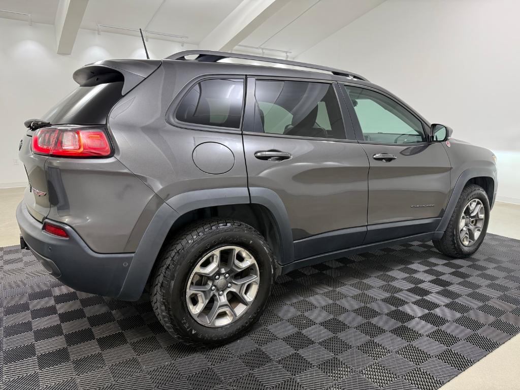 used 2019 Jeep Cherokee car, priced at $17,462