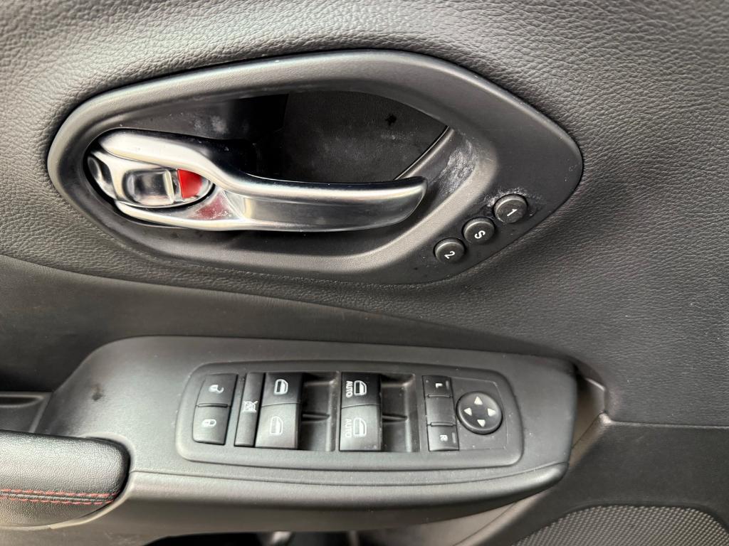 used 2019 Jeep Cherokee car, priced at $17,462