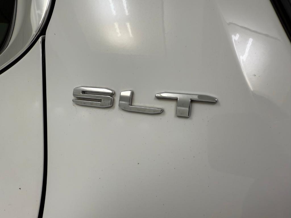 used 2023 GMC Acadia car, priced at $22,750