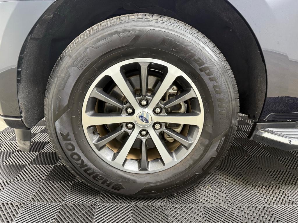 used 2021 Ford Expedition car, priced at $30,316