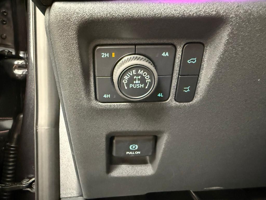 new 2025 Ford Expedition car, priced at $80,380