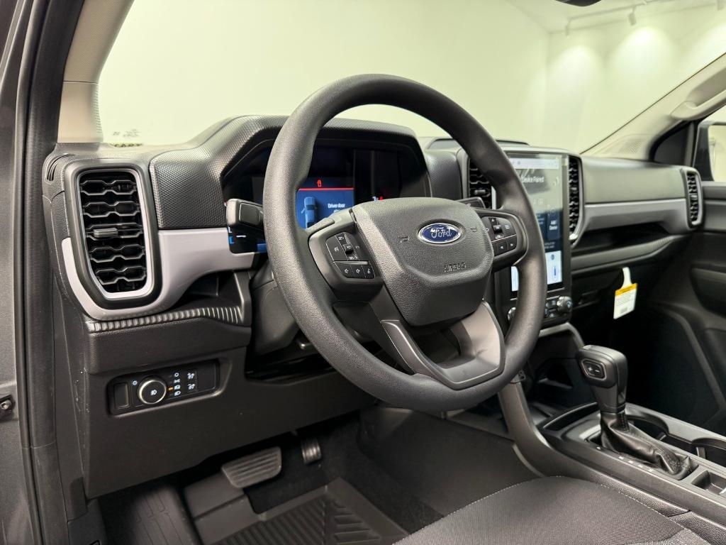new 2025 Ford Ranger car, priced at $33,708