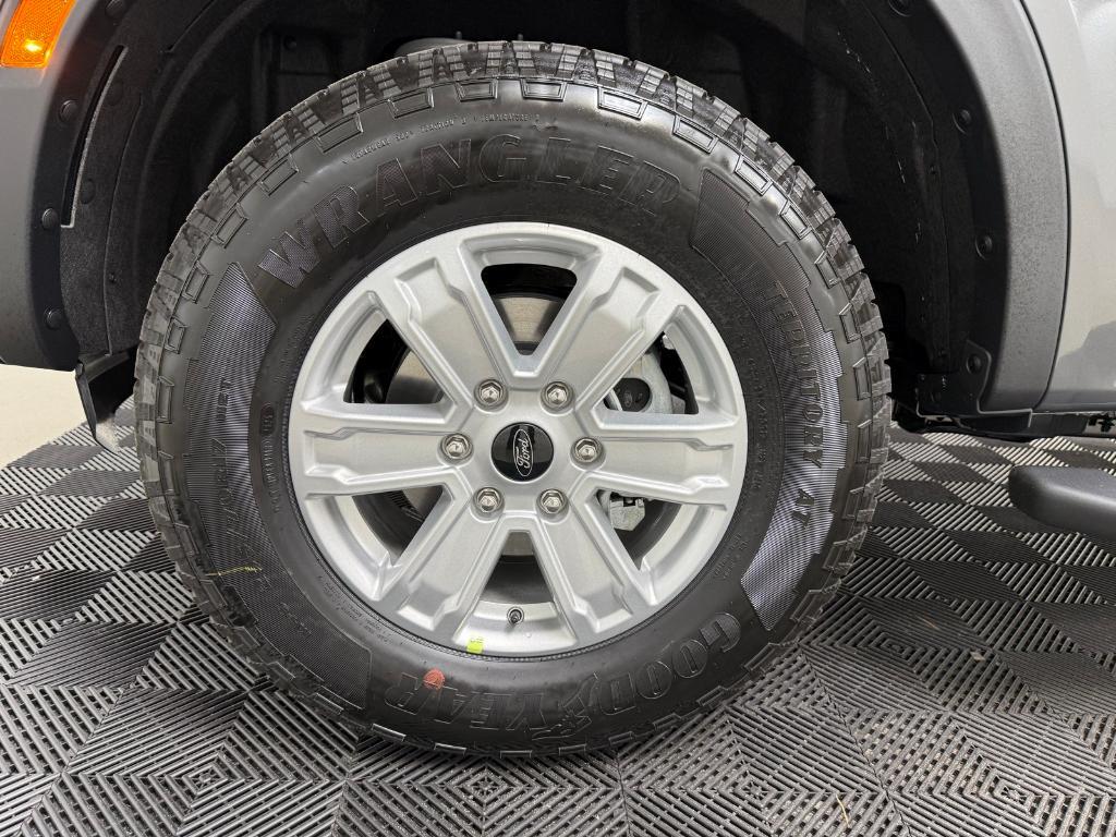 new 2025 Ford Ranger car, priced at $33,708