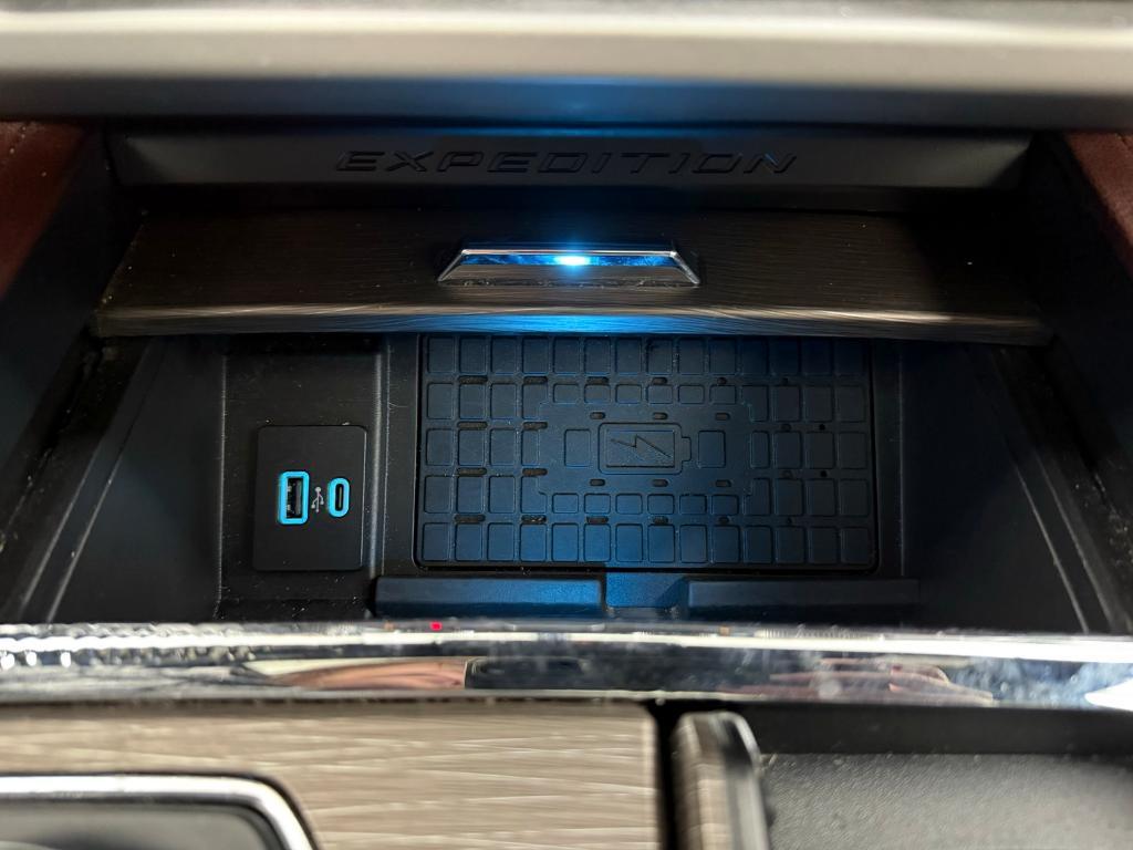 used 2024 Ford Expedition car, priced at $49,380