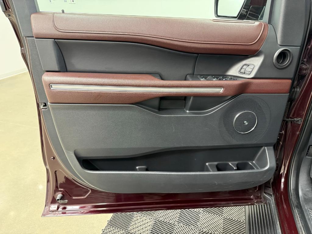 used 2024 Ford Expedition car, priced at $49,380