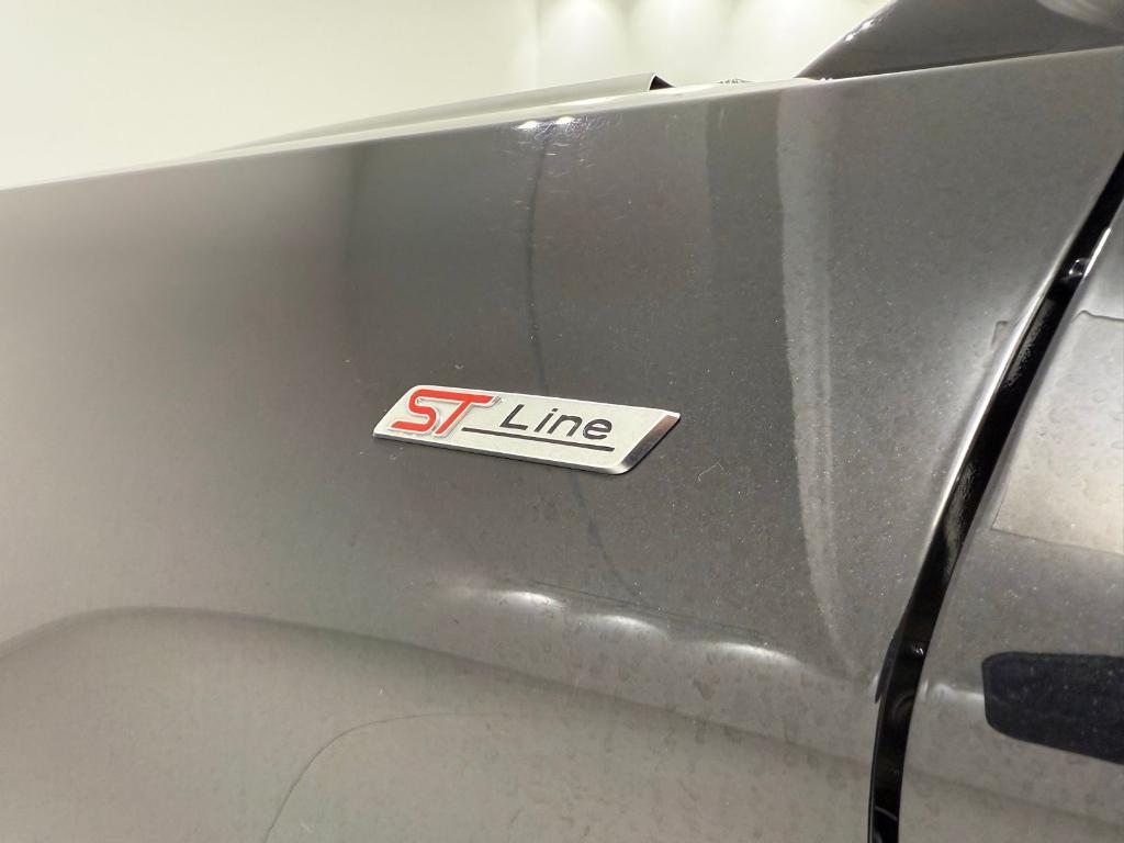 used 2025 Ford Explorer car, priced at $40,980