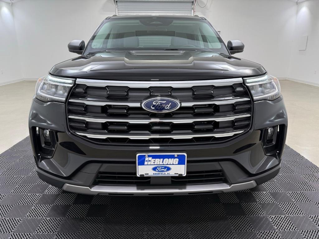 new 2025 Ford Explorer car, priced at $40,086