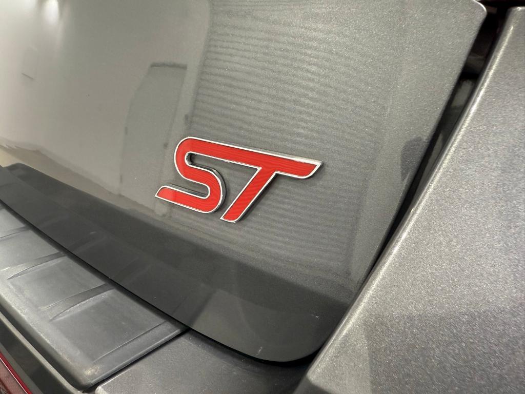 used 2022 Ford Explorer car, priced at $39,480