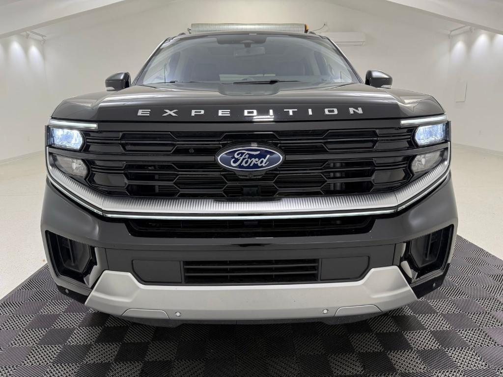 used 2025 Ford Expedition car, priced at $72,480