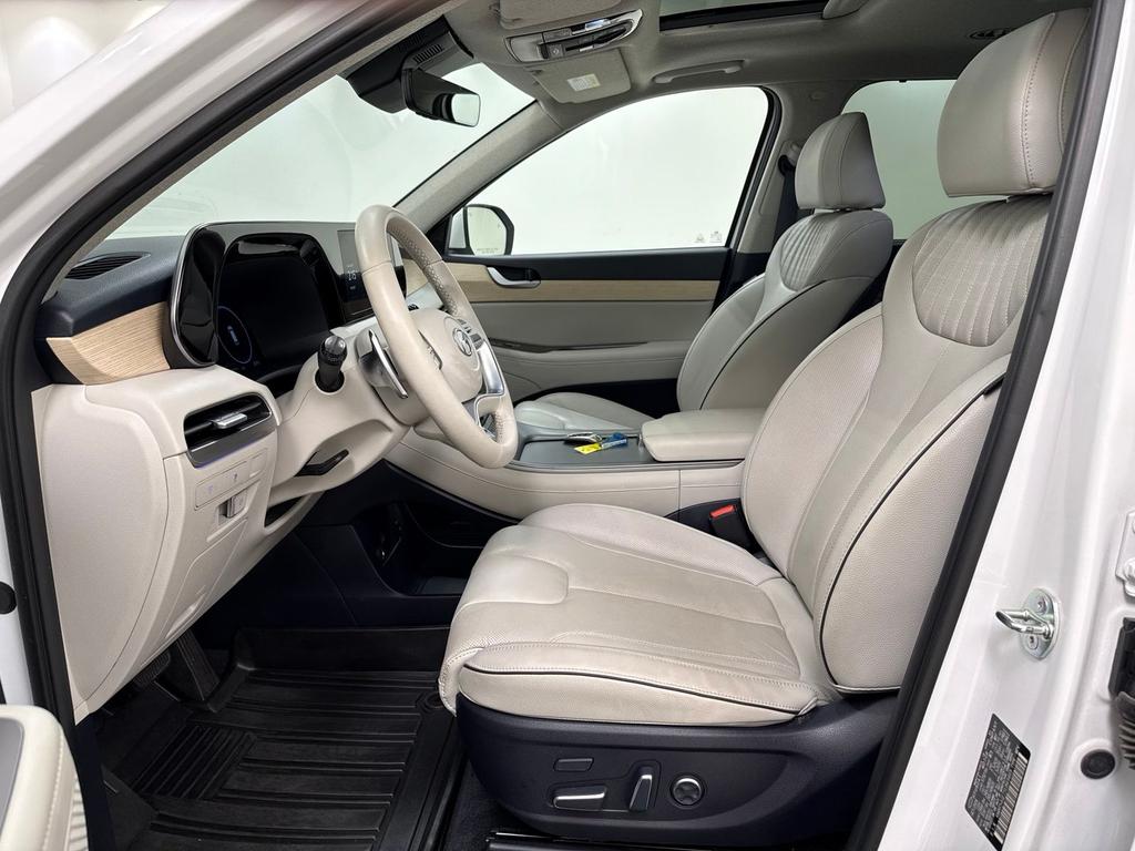 used 2025 Hyundai Palisade car, priced at $39,880