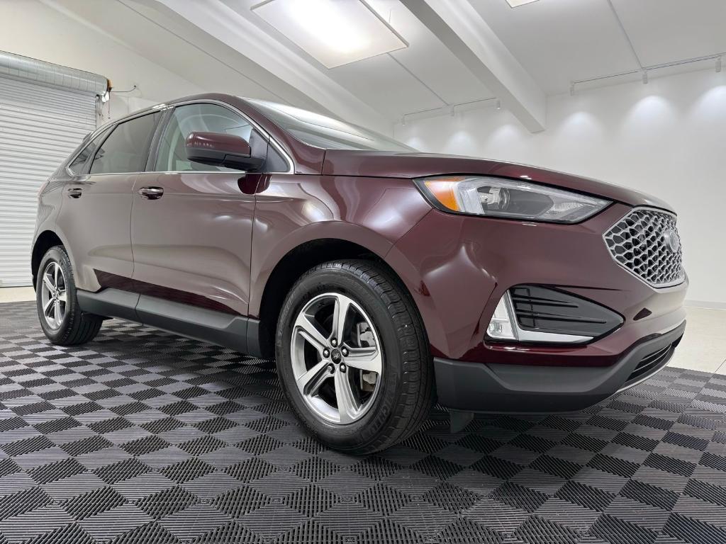 used 2024 Ford Edge car, priced at $29,480