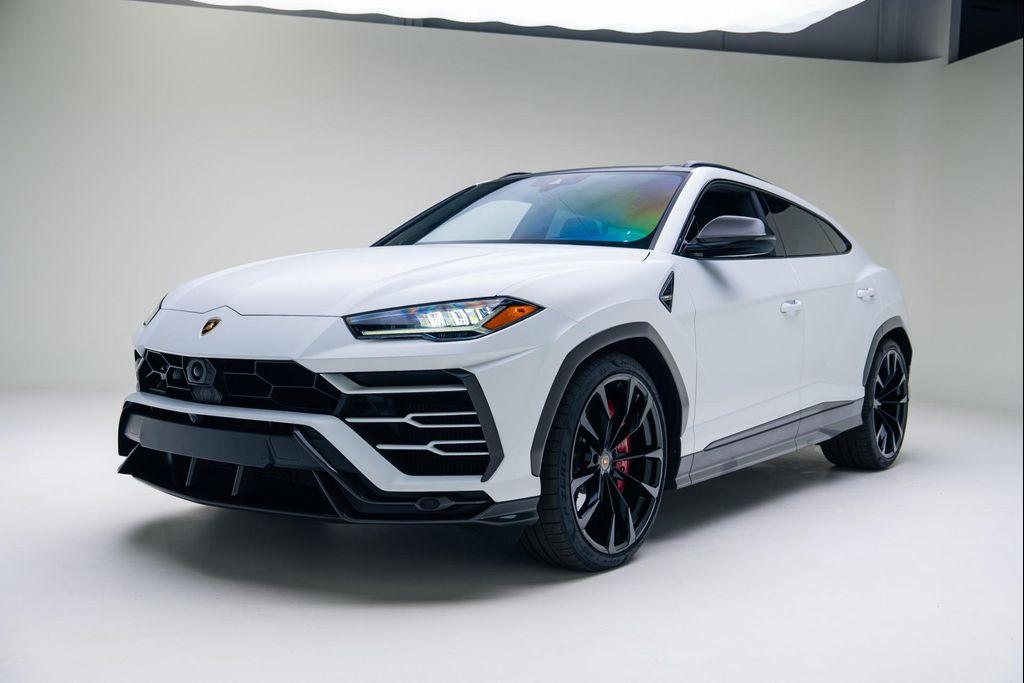 used 2022 Lamborghini Urus car, priced at $204,900